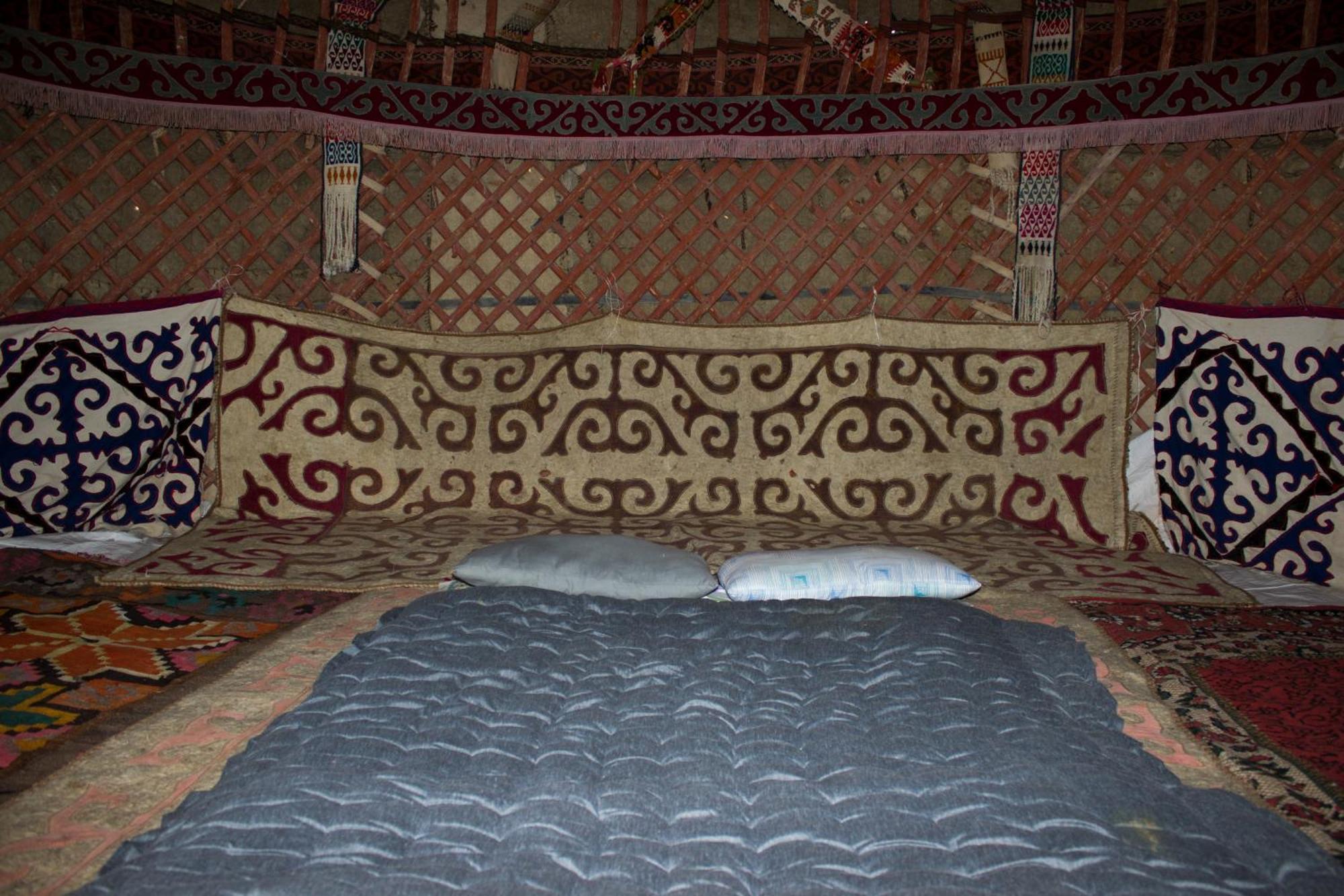 Отель Authentic Uzbek Yurt Camp Eco-Friendly Nurota Экстерьер фото
