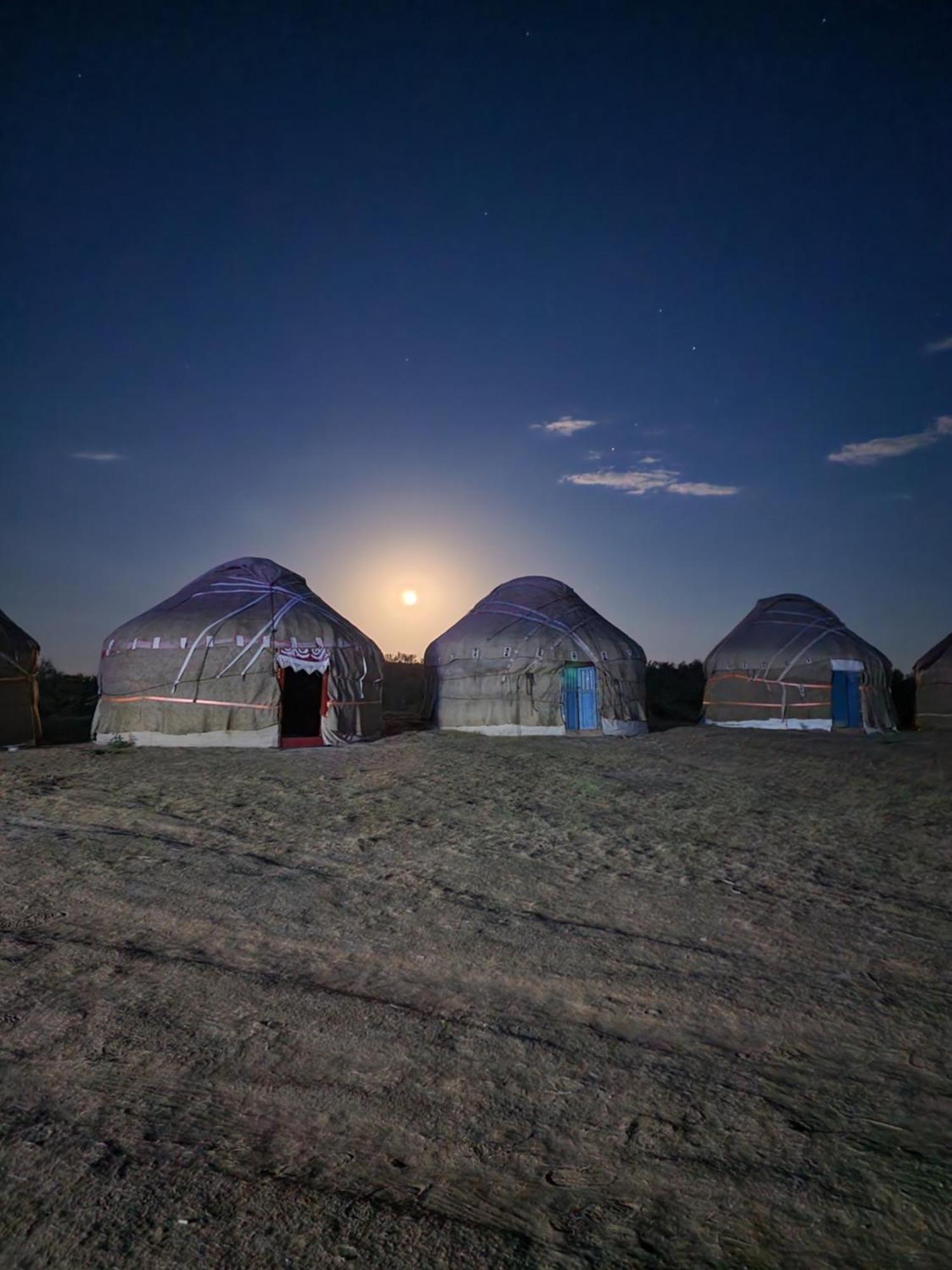 Отель Authentic Uzbek Yurt Camp Eco-Friendly Nurota Экстерьер фото